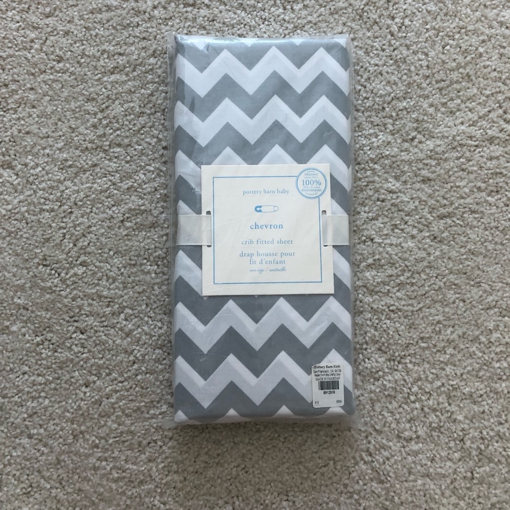 NWT- Pottery Barn Baby-organic chevron crib sheet